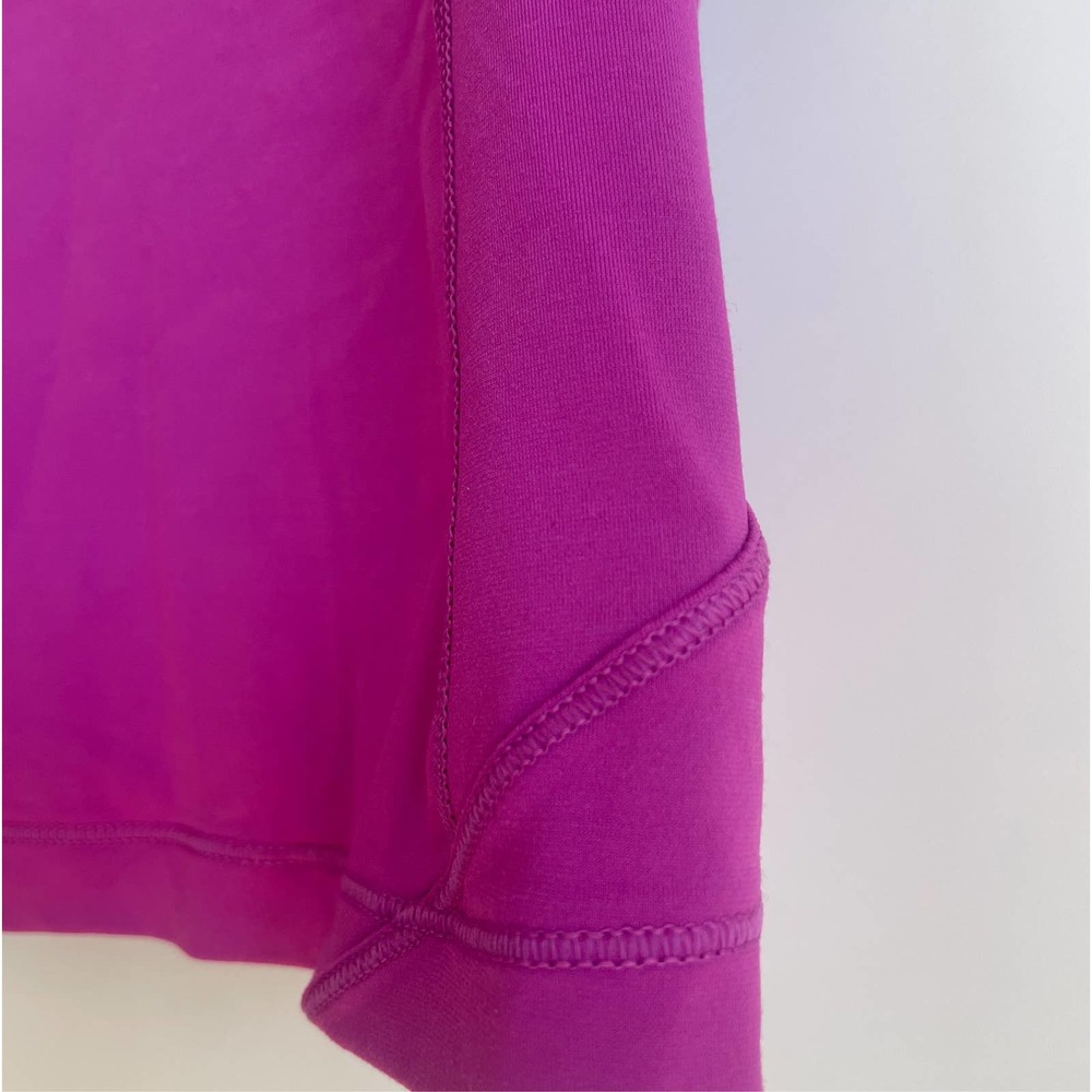 Lululemon - Picture 4 of 5